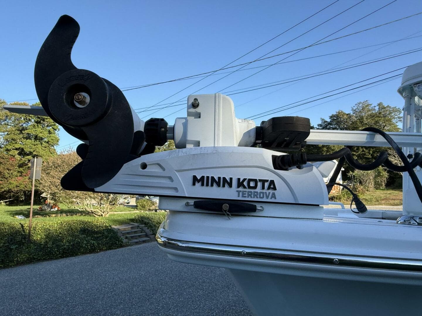 2023 Everglades 243 Center Console — photo 5