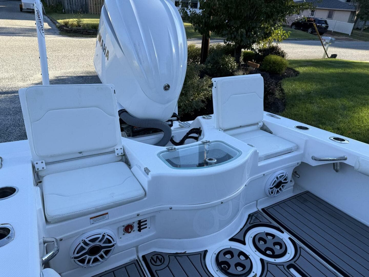 2023 Everglades 243 Center Console — photo 20