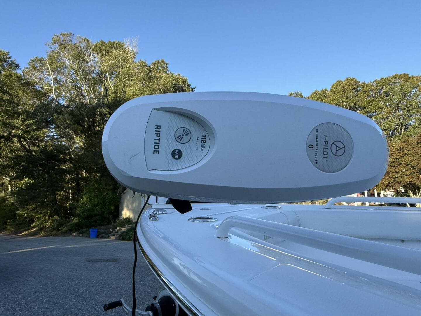 2023 Everglades 243 Center Console — photo 7