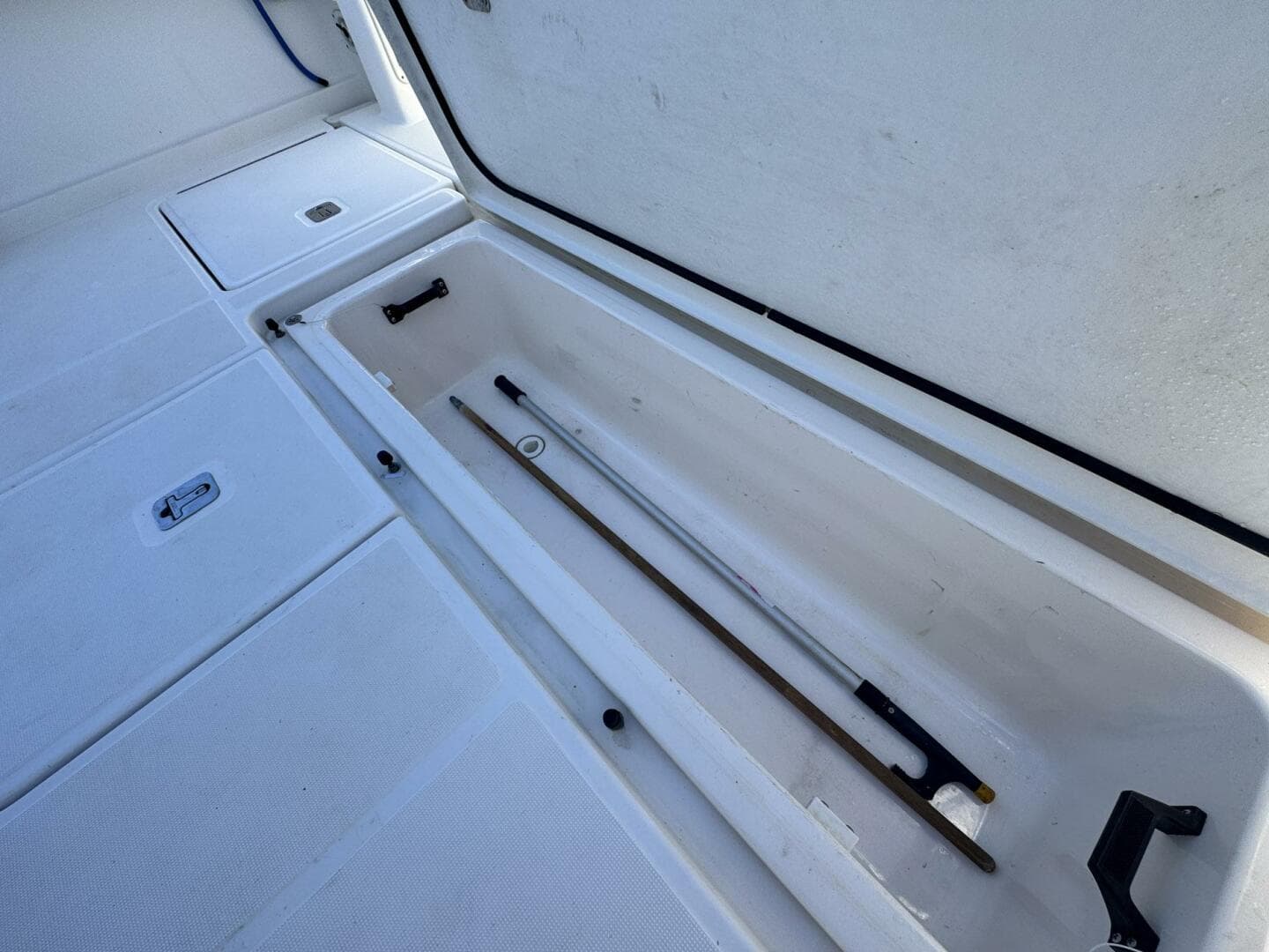 2005 Tiara Yachts 3200 Open — photo 24