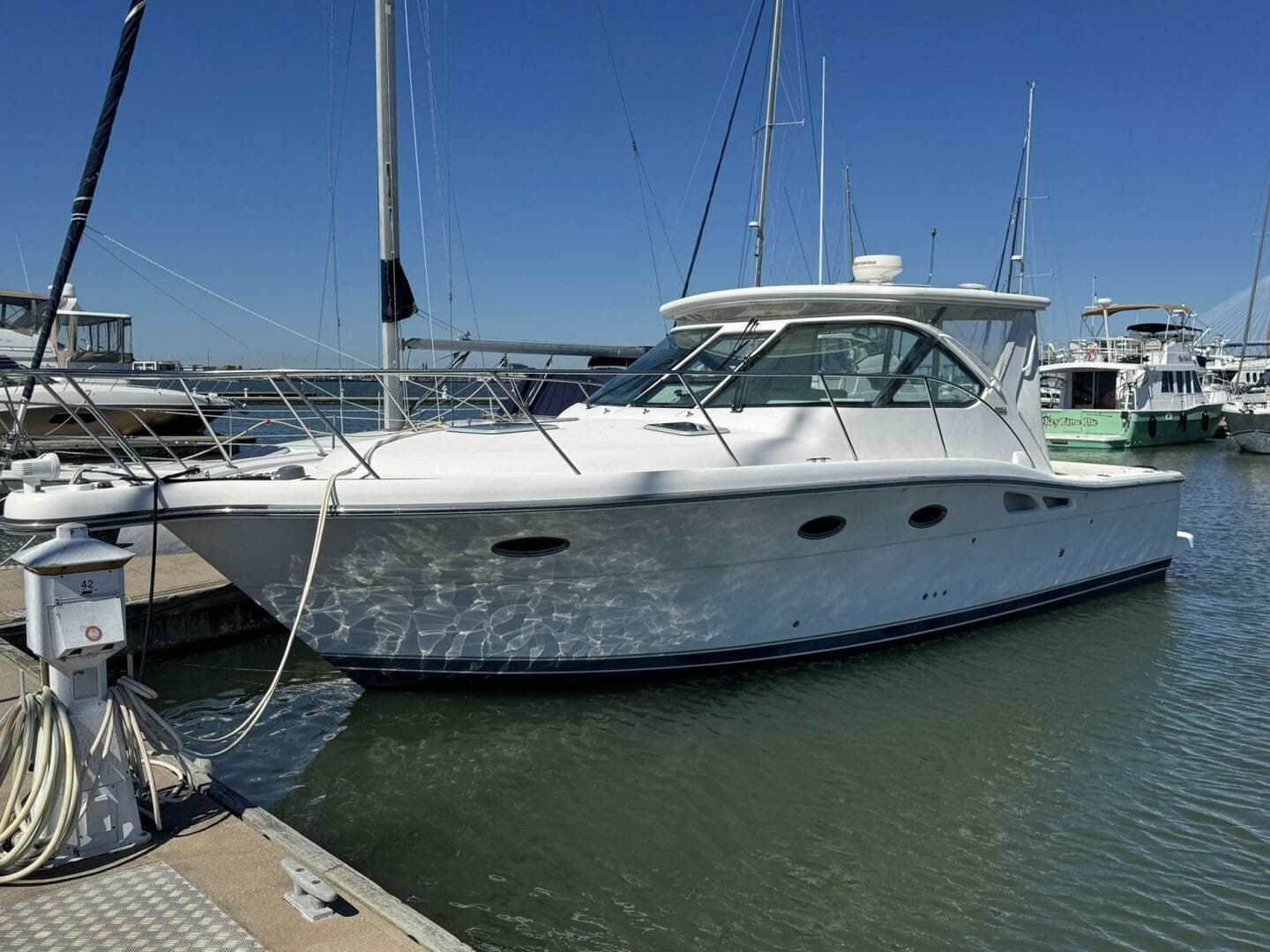 2005 Tiara Yachts 3200 Open — photo 2