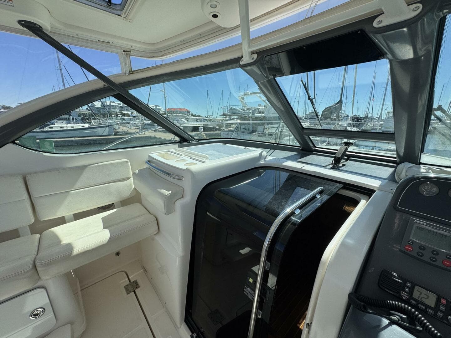 2005 Tiara Yachts 3200 Open — photo 28