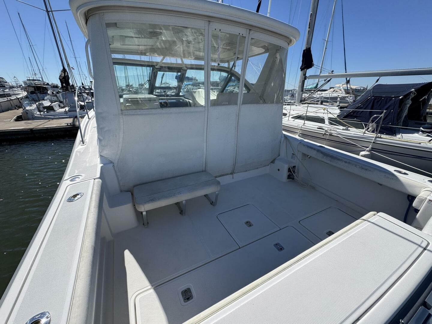 2005 Tiara Yachts 3200 Open — photo 19