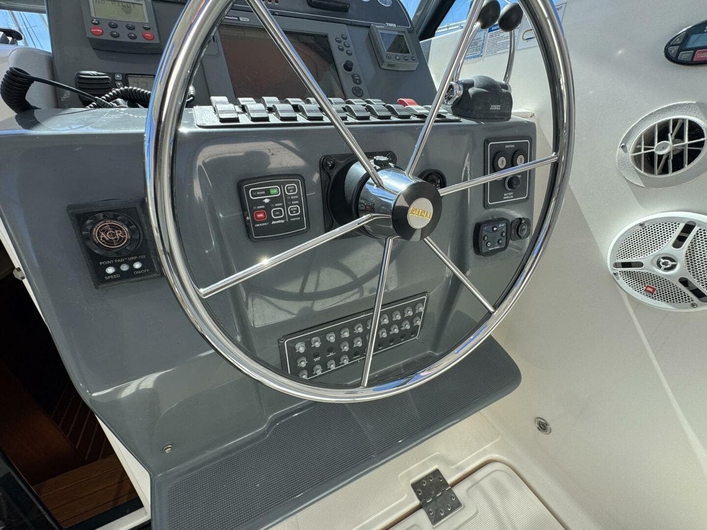 2005 Tiara Yachts 3200 Open — photo 31