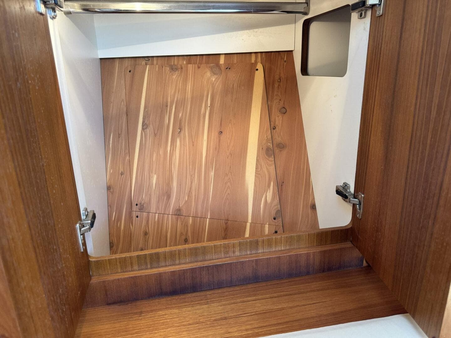 2005 Tiara Yachts 3200 Open — photo 45