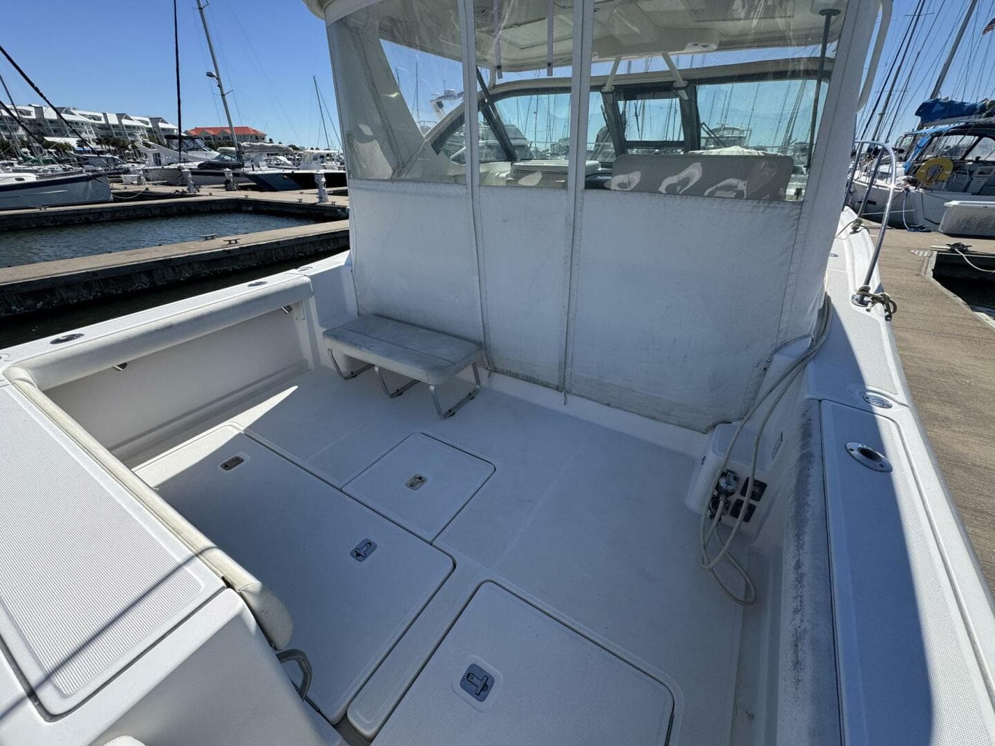 2005 Tiara Yachts 3200 Open — photo 18