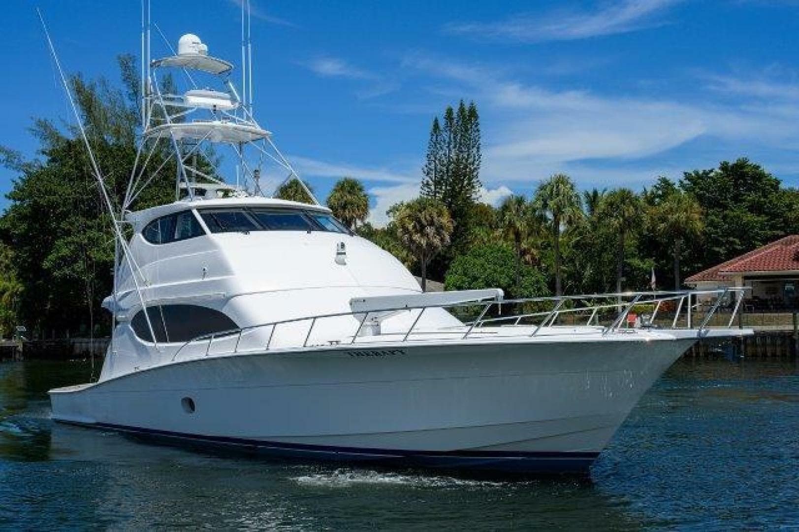 2007 Hatteras 68 Convertible — photo 3