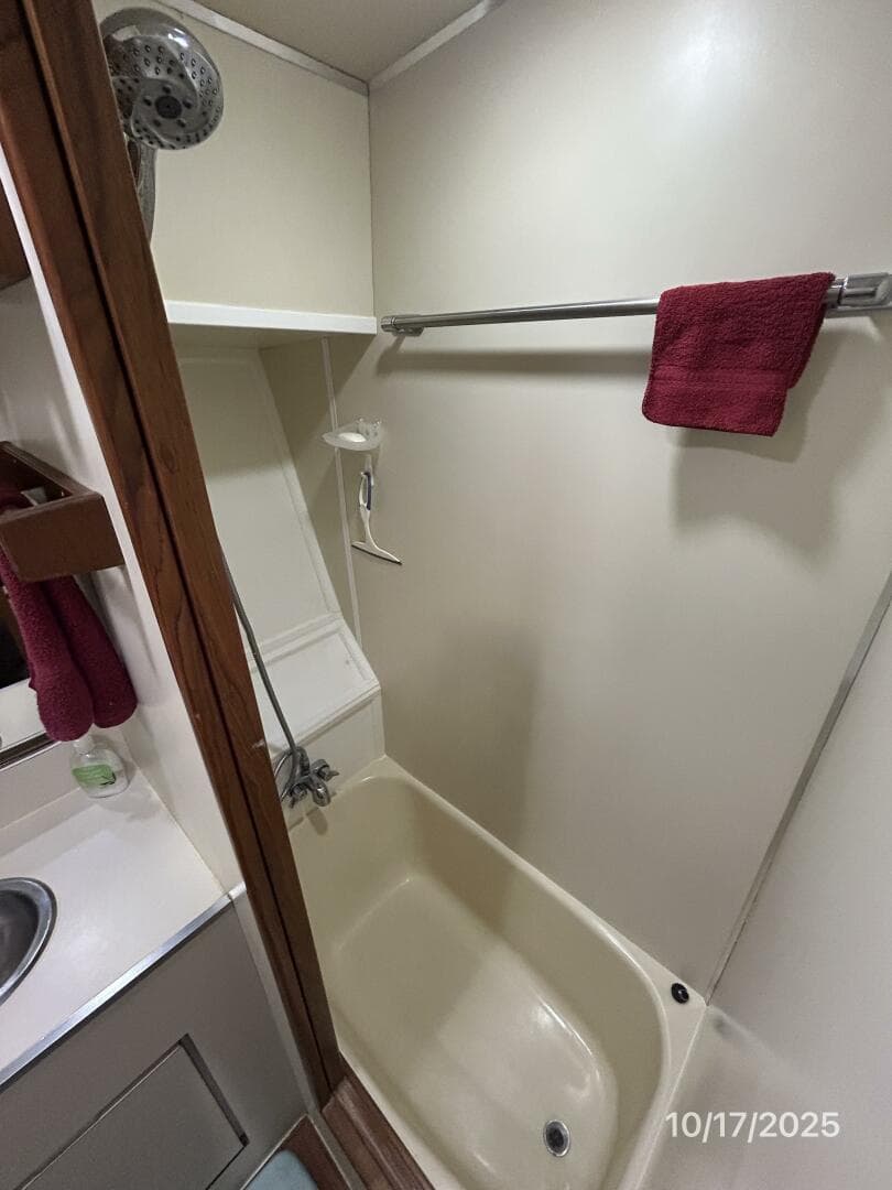 1989 Kha Shing 40 Sedan — photo 58