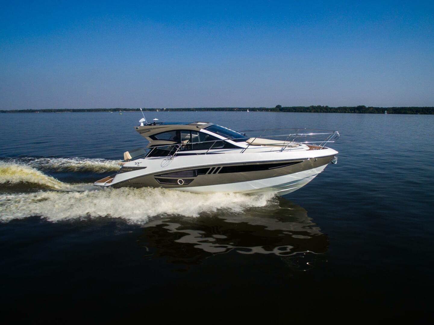 2026 Cobrey 33 HT — photo 3