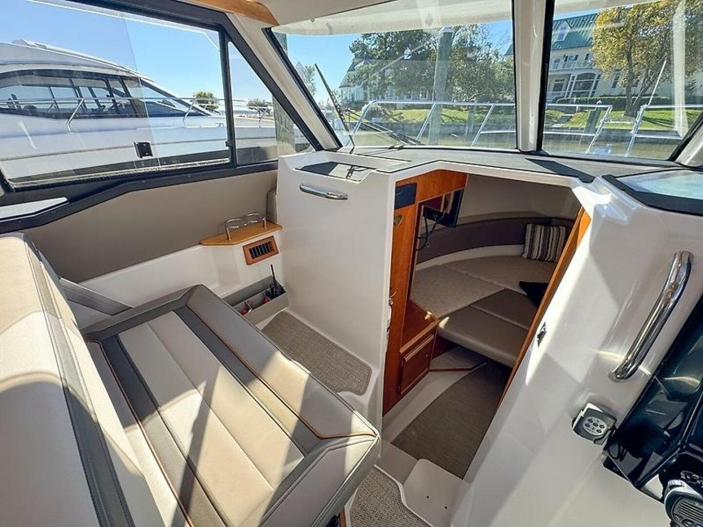 2022 Cutwater 288 C — photo 22