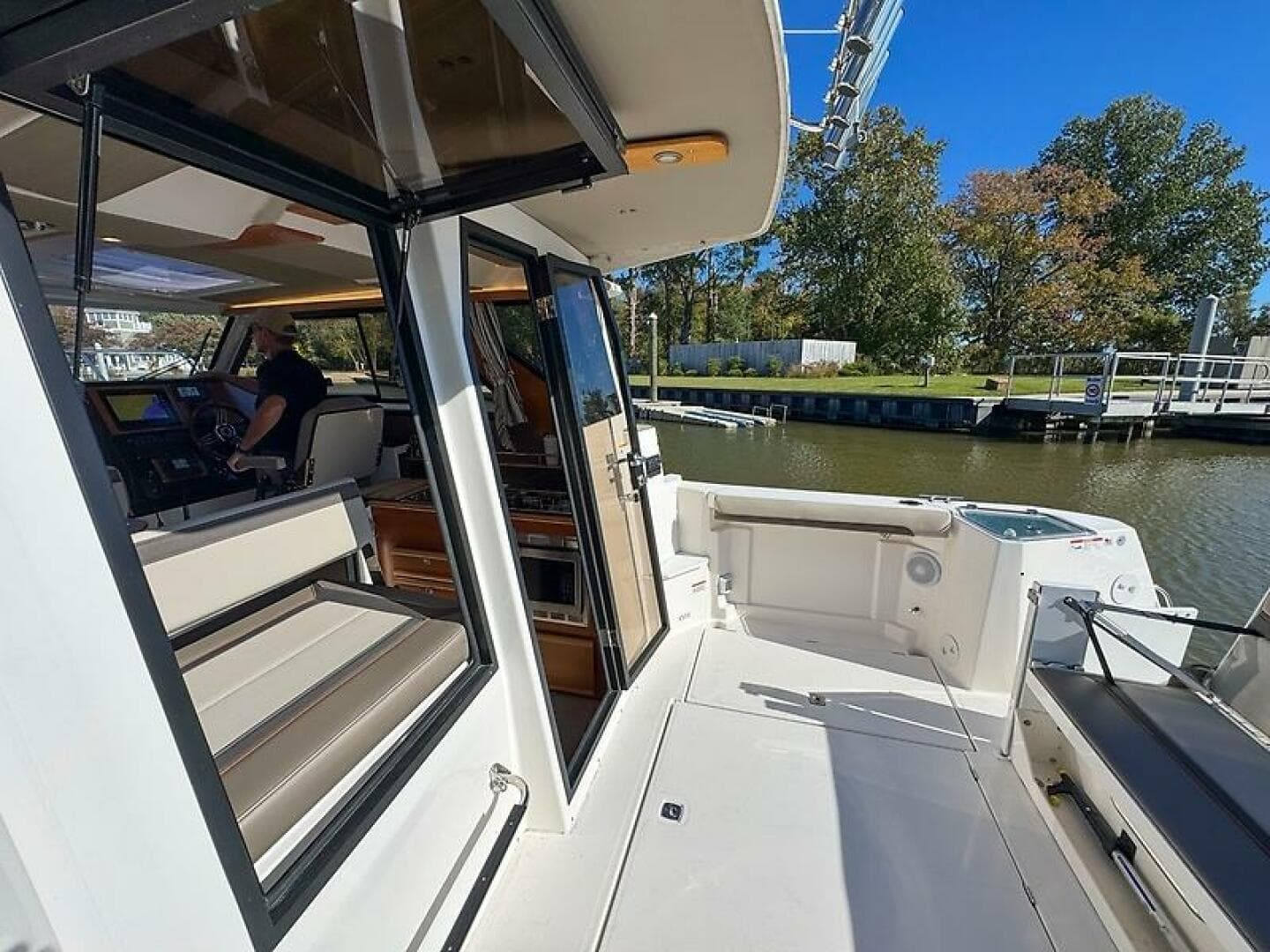 2022 Cutwater 288 C — photo 14