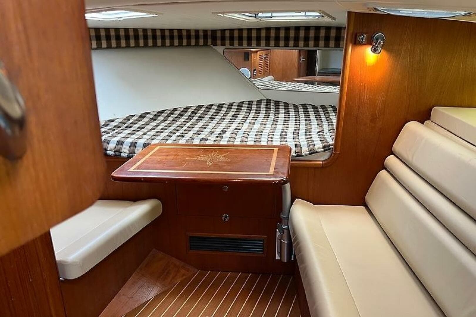 2001 Pursuit 3000 Offshore — photo 15