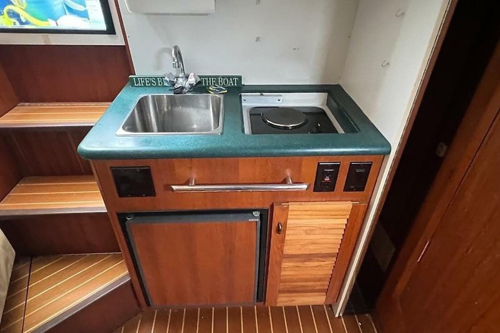 2001 Pursuit 3000 Offshore — photo 22