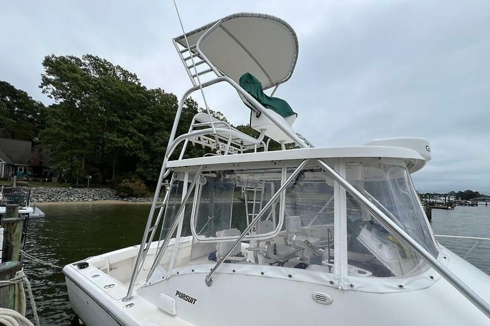 2001 Pursuit 3000 Offshore — photo 6