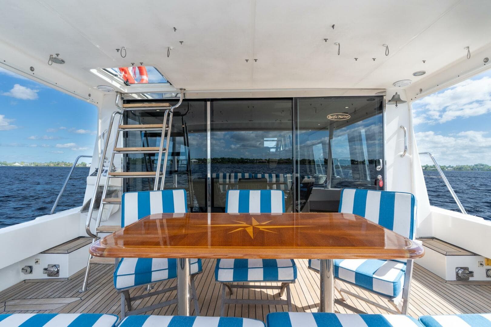 2009 Pacific Mariner 65 — photo 27