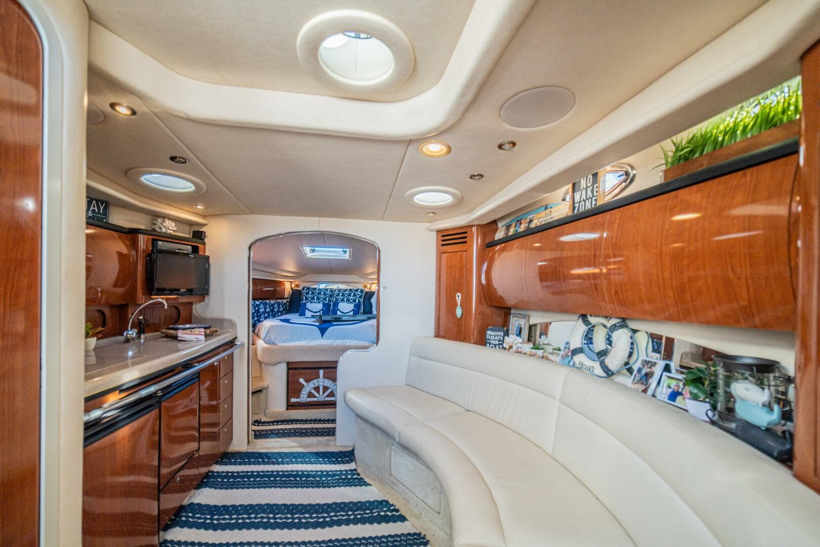 2002 Sea Ray 360 Sundancer — photo 27