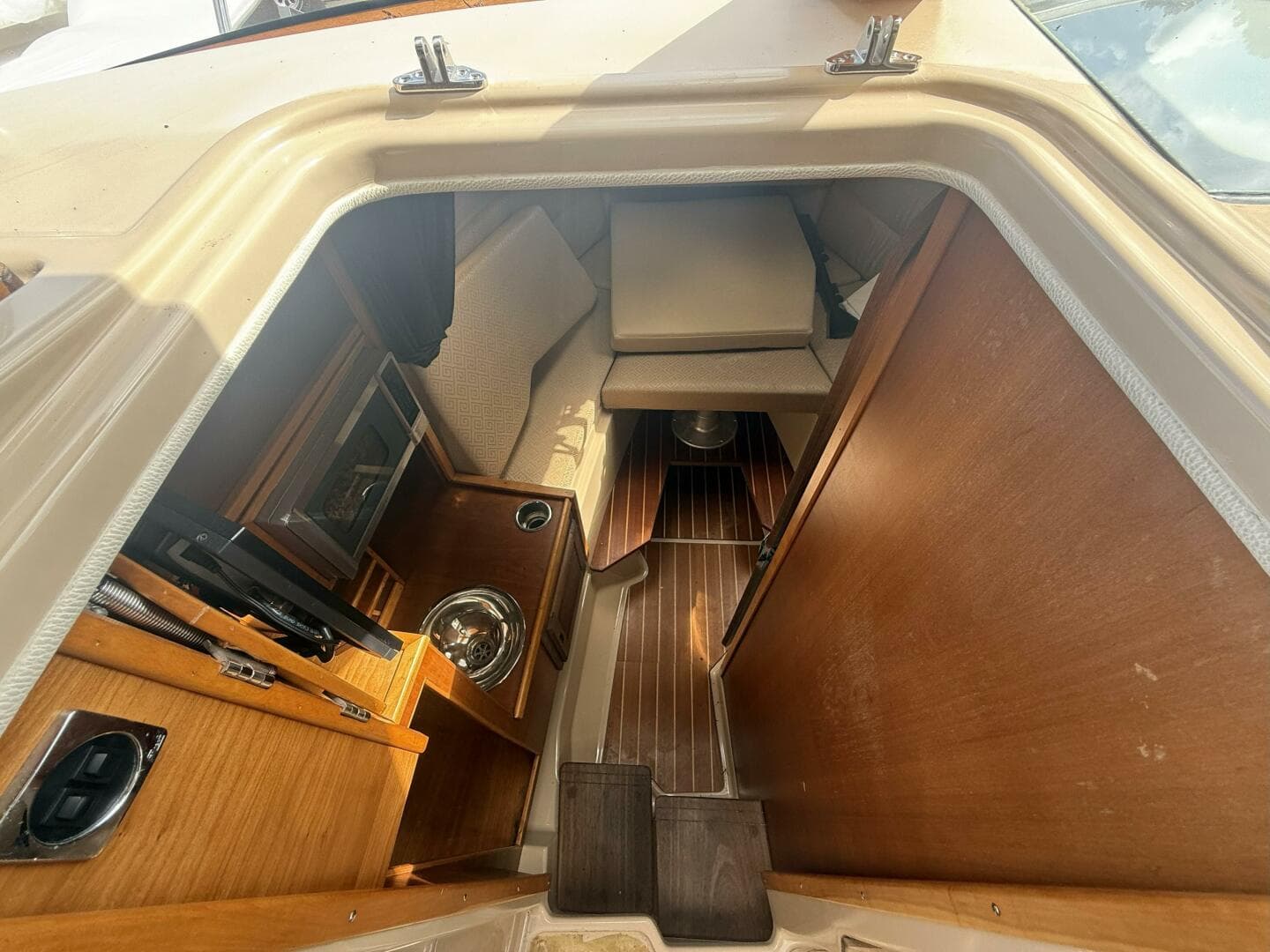 2012 Cutwater C-28 — photo 22