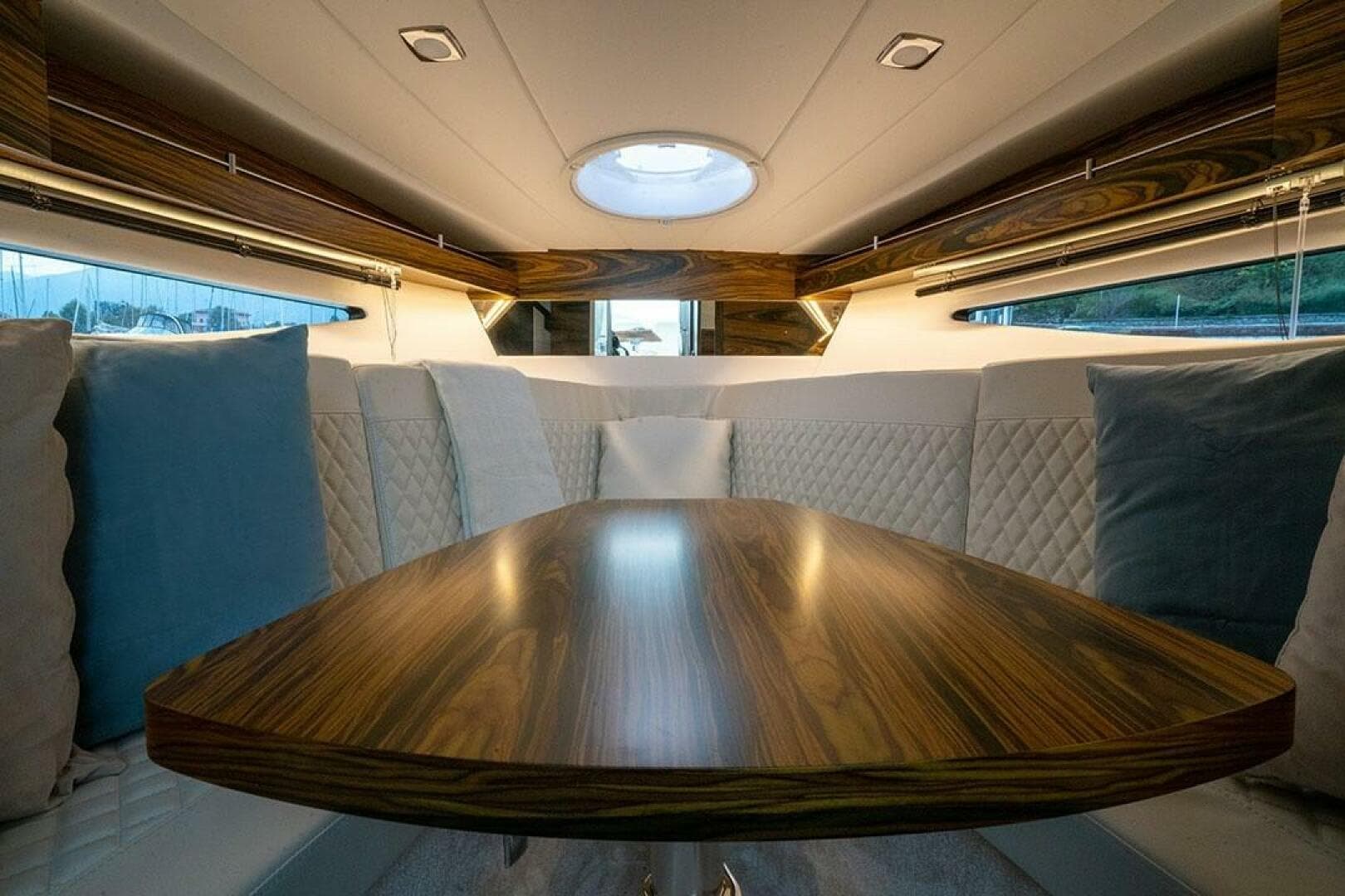 2026 Cobrey 28 Sc — photo 4