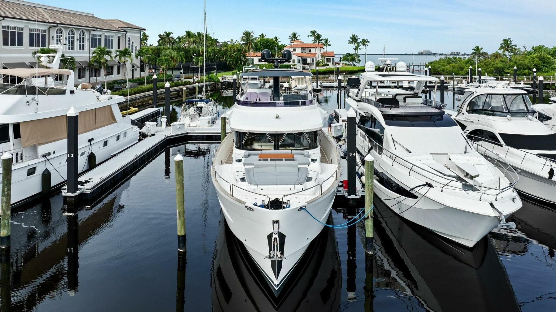 2021 Sirena 64-My — photo 68