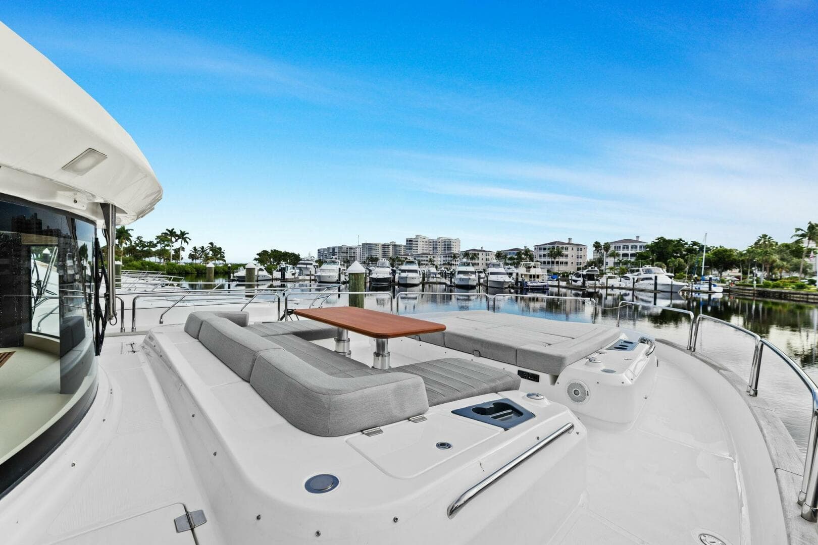 2021 Sirena 64-My — photo 38