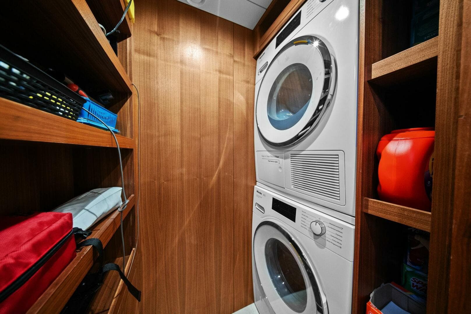 2021 Sirena 64-My — photo 34