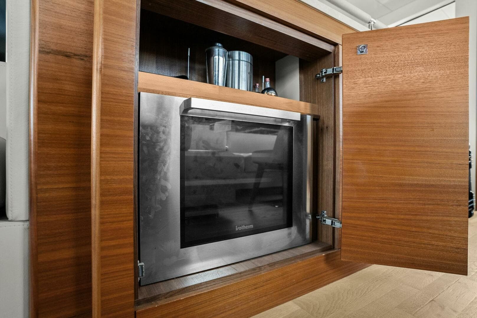 2021 Sirena 64-My — photo 14