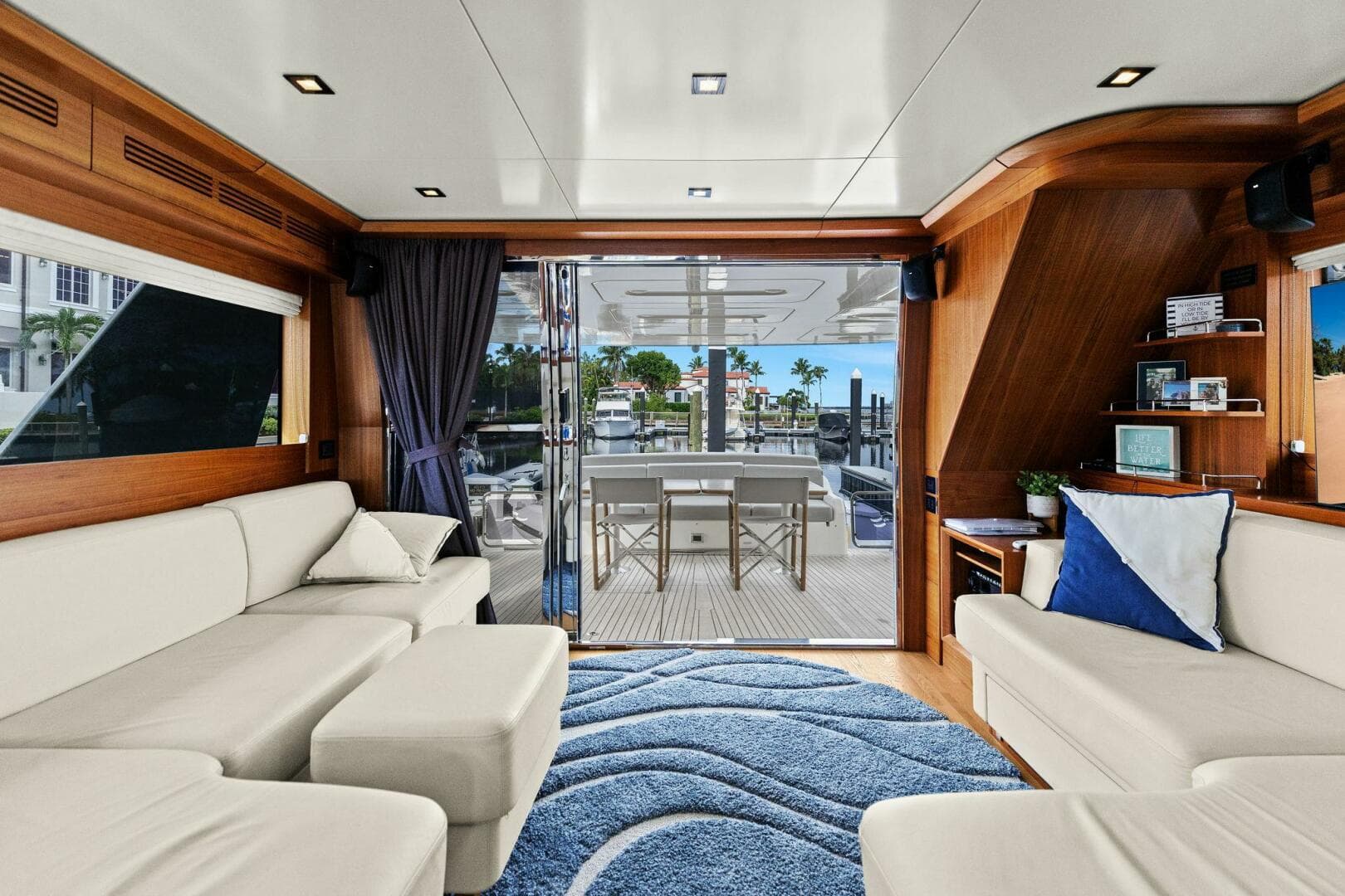 2021 Sirena 64-My — photo 2