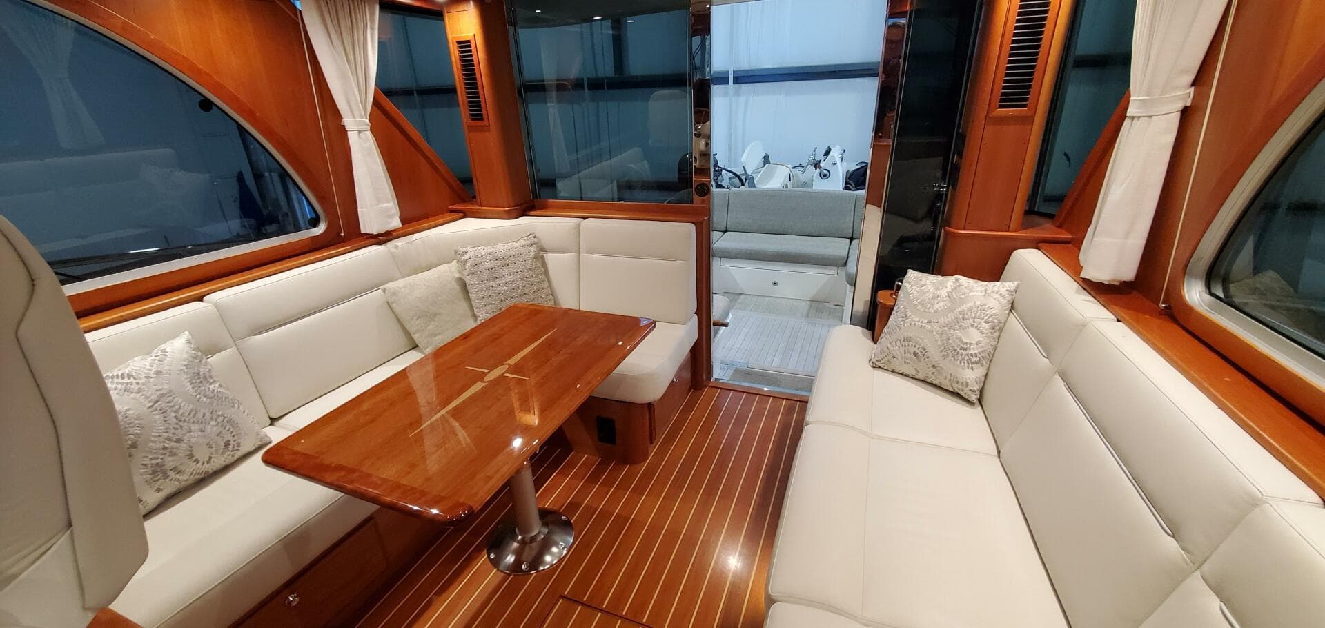 2021 Sabre 45 — photo 6