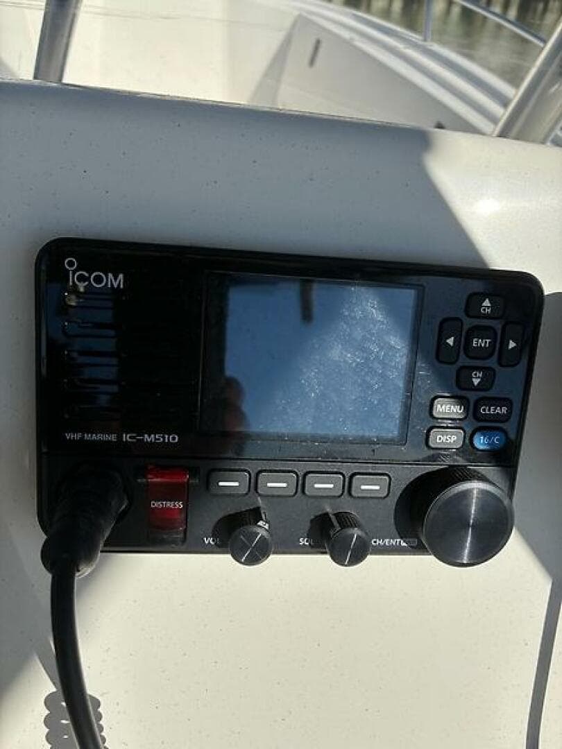 2005 Pursuit 2670 CC — photo 21