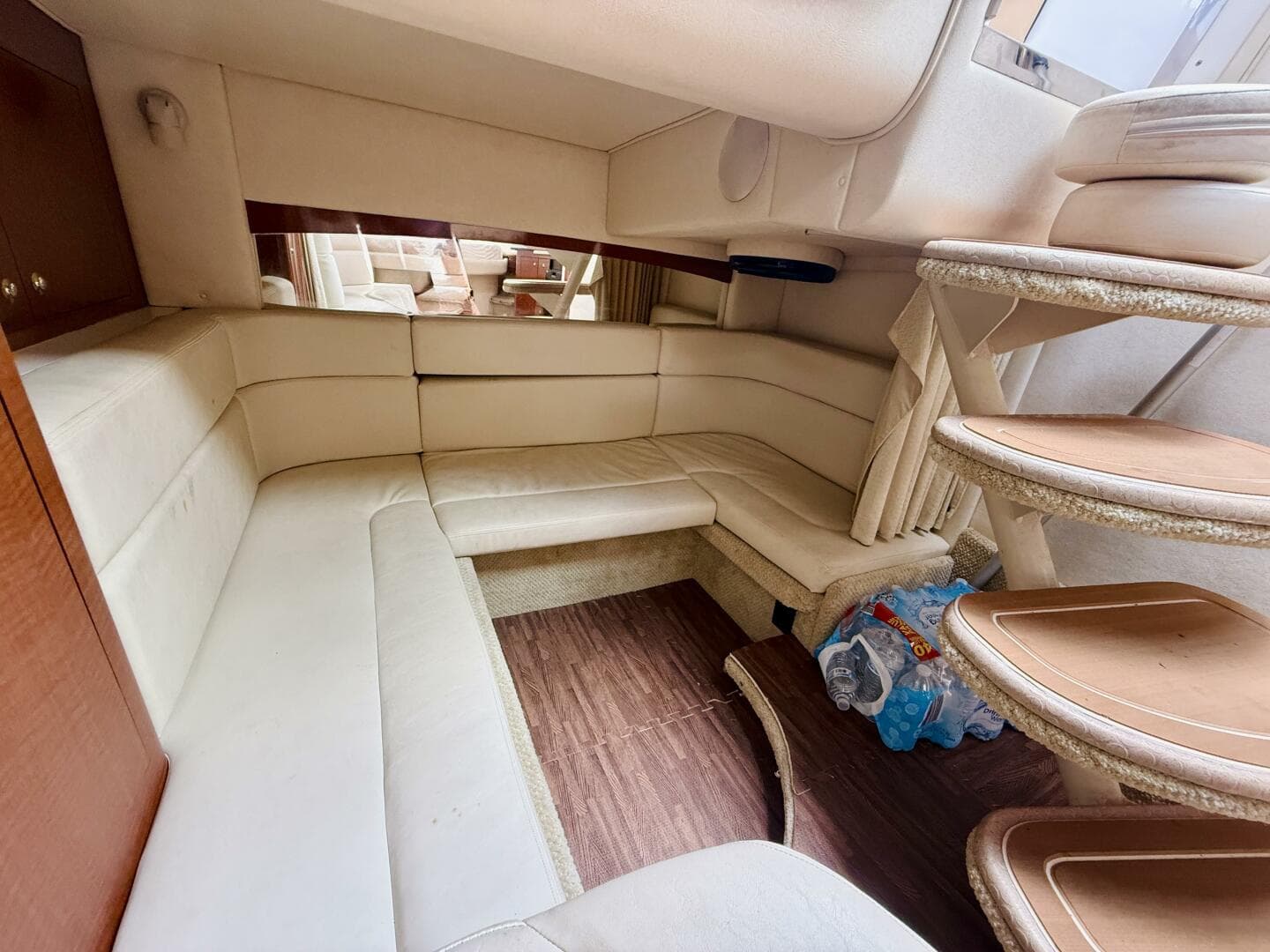 2004 Sea Ray 320 Sundancer — photo 24