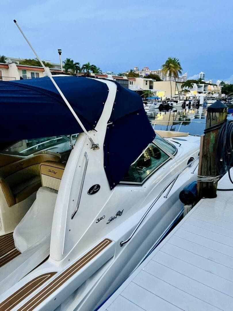 2004 Sea Ray 320 Sundancer — photo 4