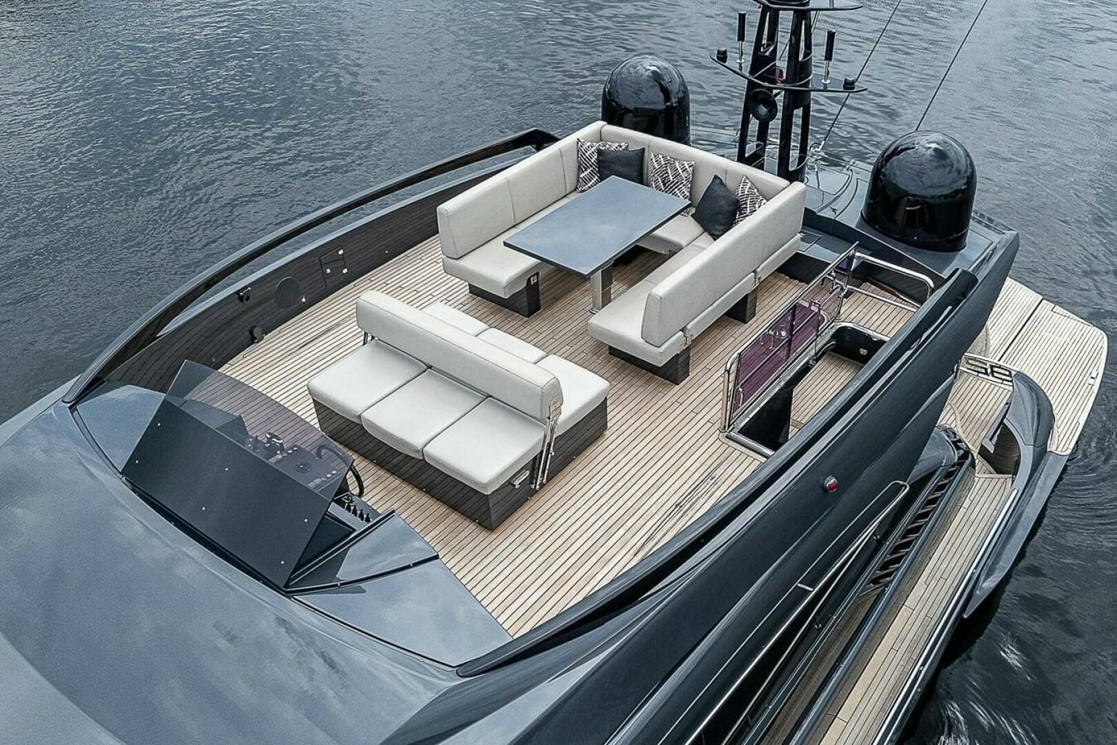 2014 Pershing 92 — photo 42