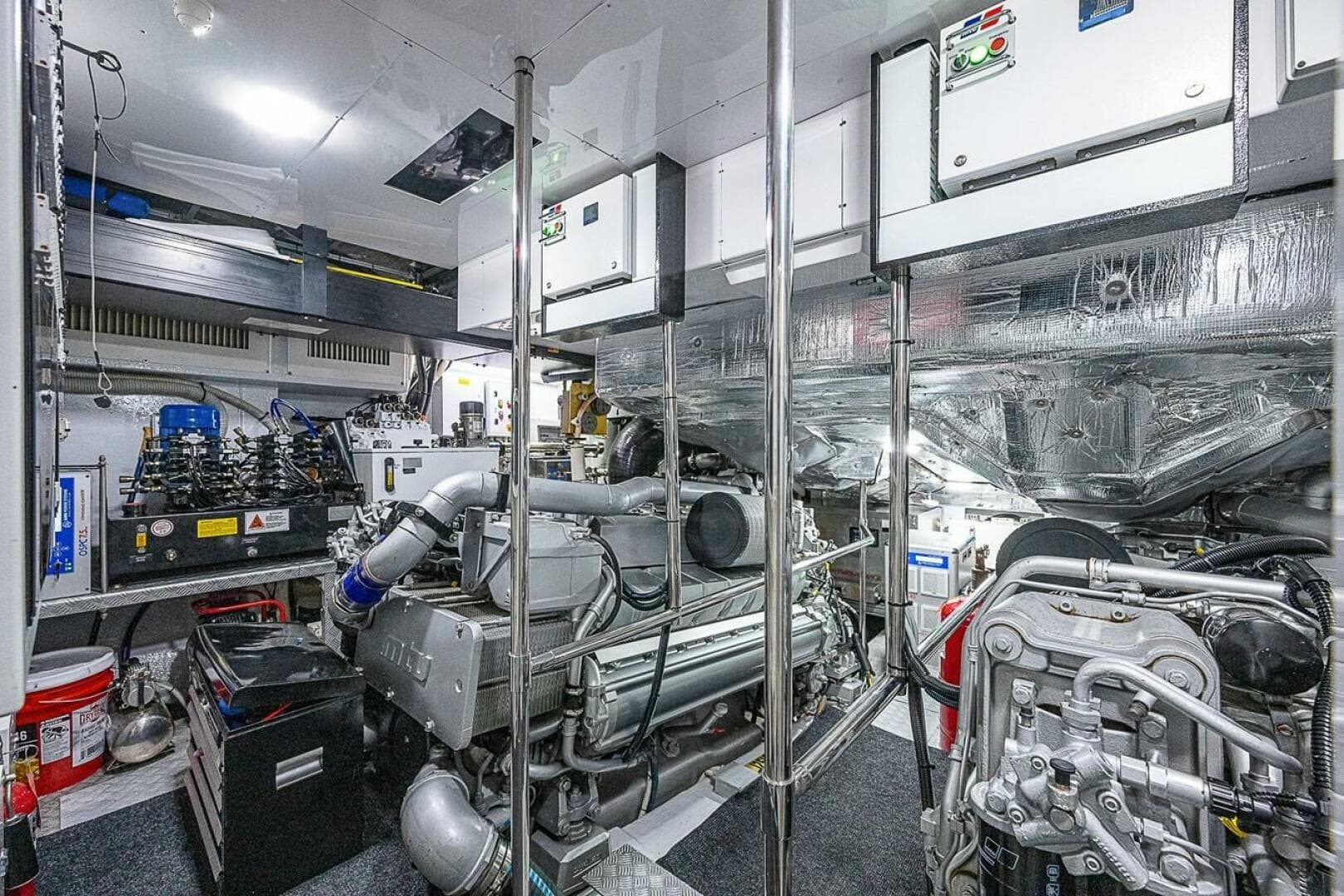 2014 Pershing 92 — photo 32