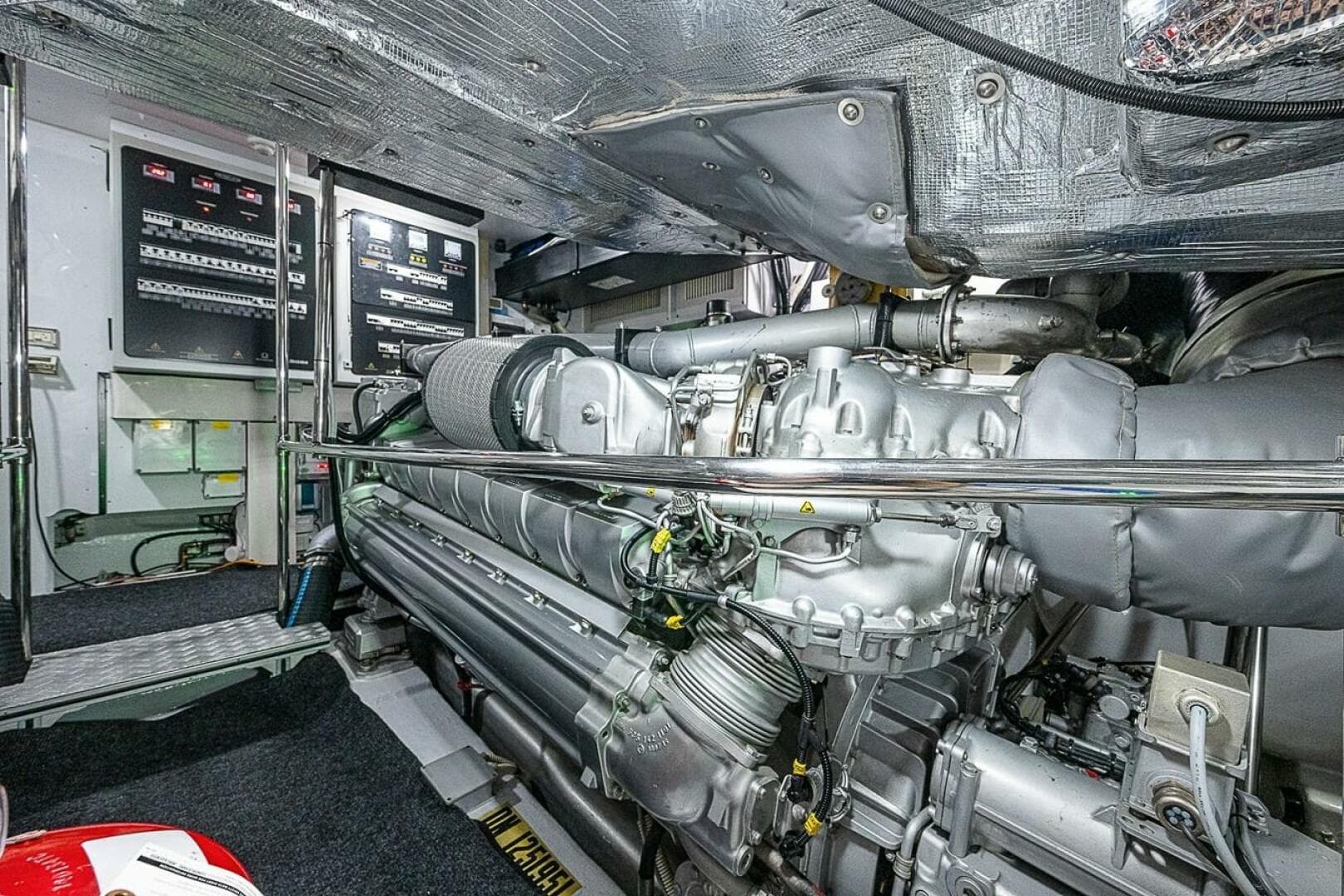 2014 Pershing 92 — photo 31