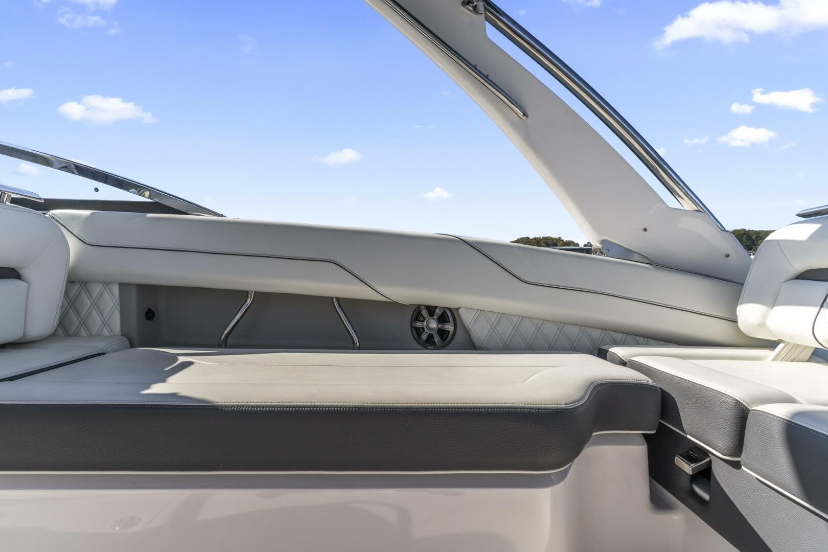 2021 Regal LS 6 — photo 28