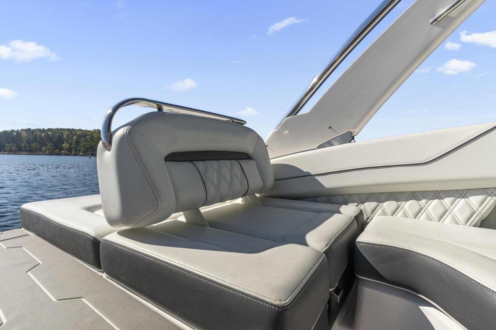 2021 Regal LS 6 — photo 24