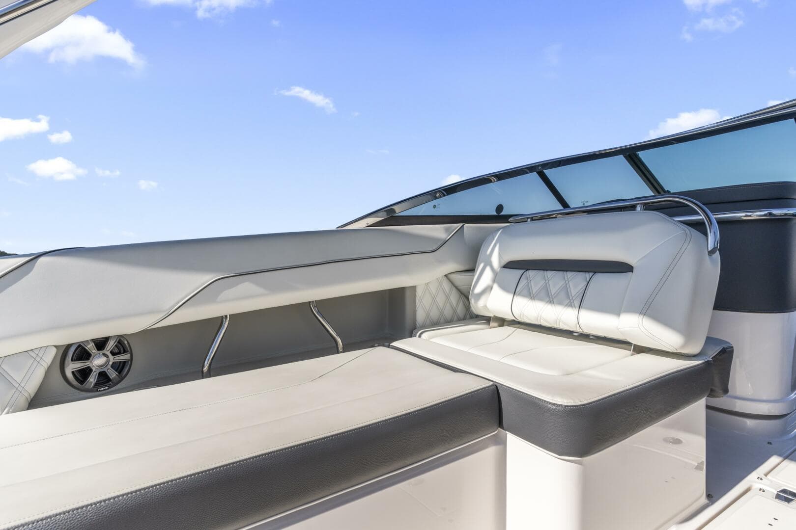 2021 Regal LS 6 — photo 21