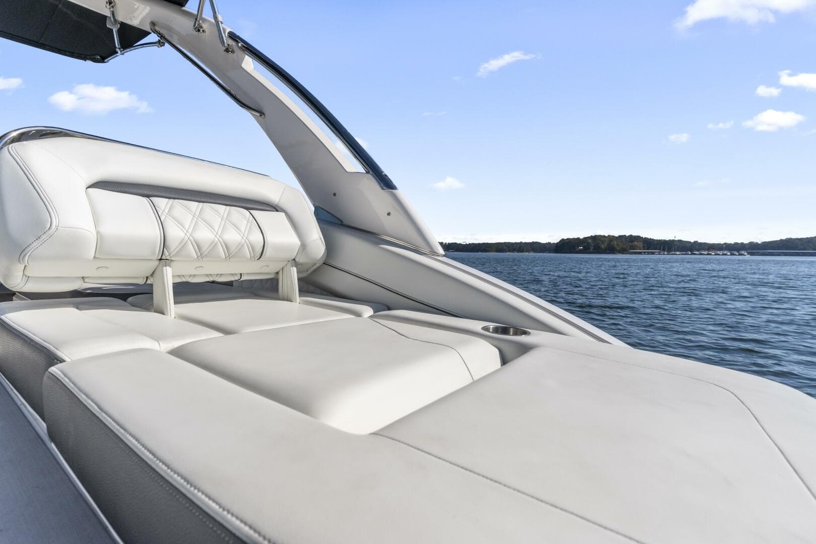 2021 Regal LS 6 — photo 26