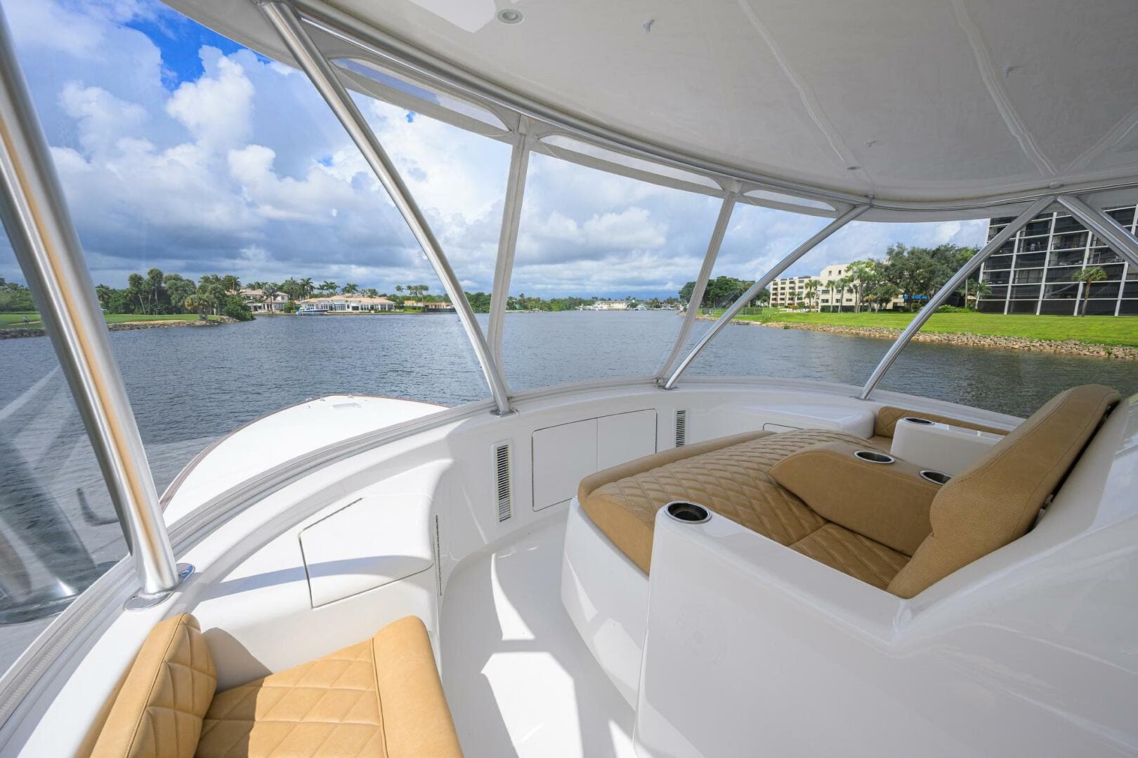 2023 Viking 64 Convertible — photo 39