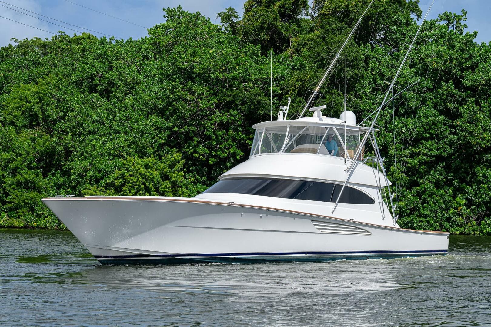 2023 Viking 64 Convertible — photo 3