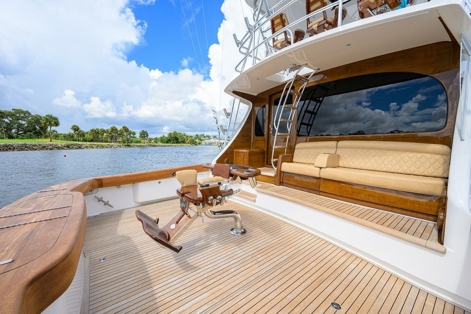 2023 Viking 64 Convertible — photo 46