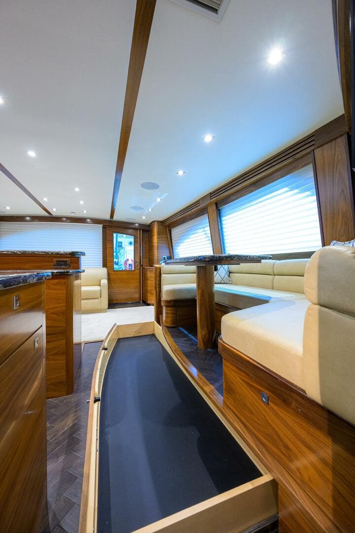 2023 Viking 64 Convertible — photo 17