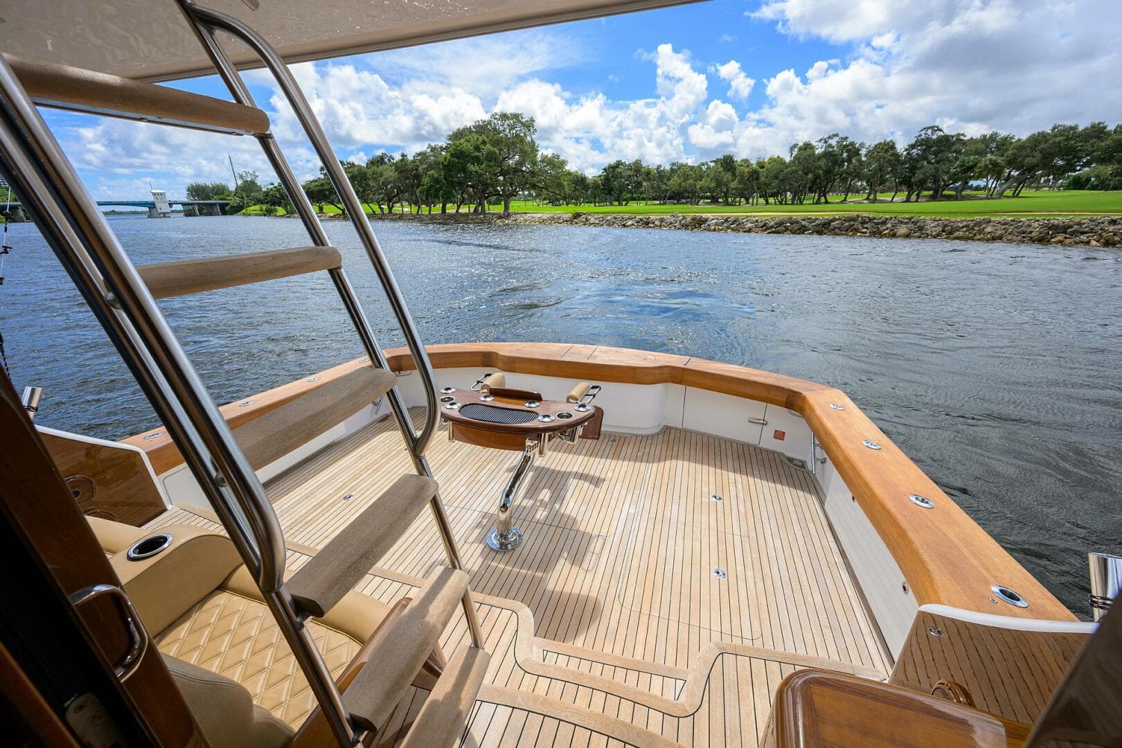 2023 Viking 64 Convertible — photo 43