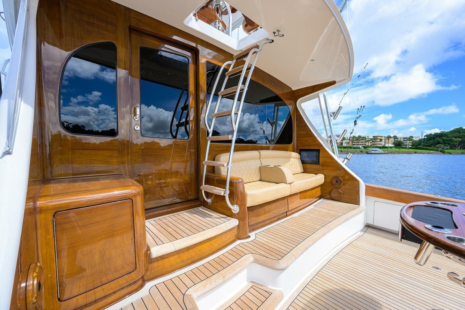 2023 Viking 64 Convertible — photo 47