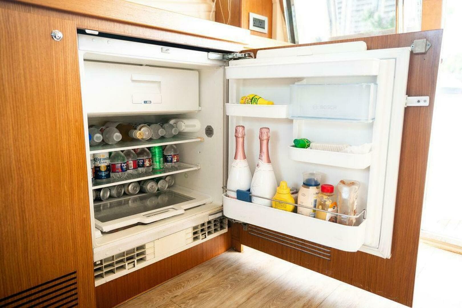 2009 Ferretti Yachts — photo 19