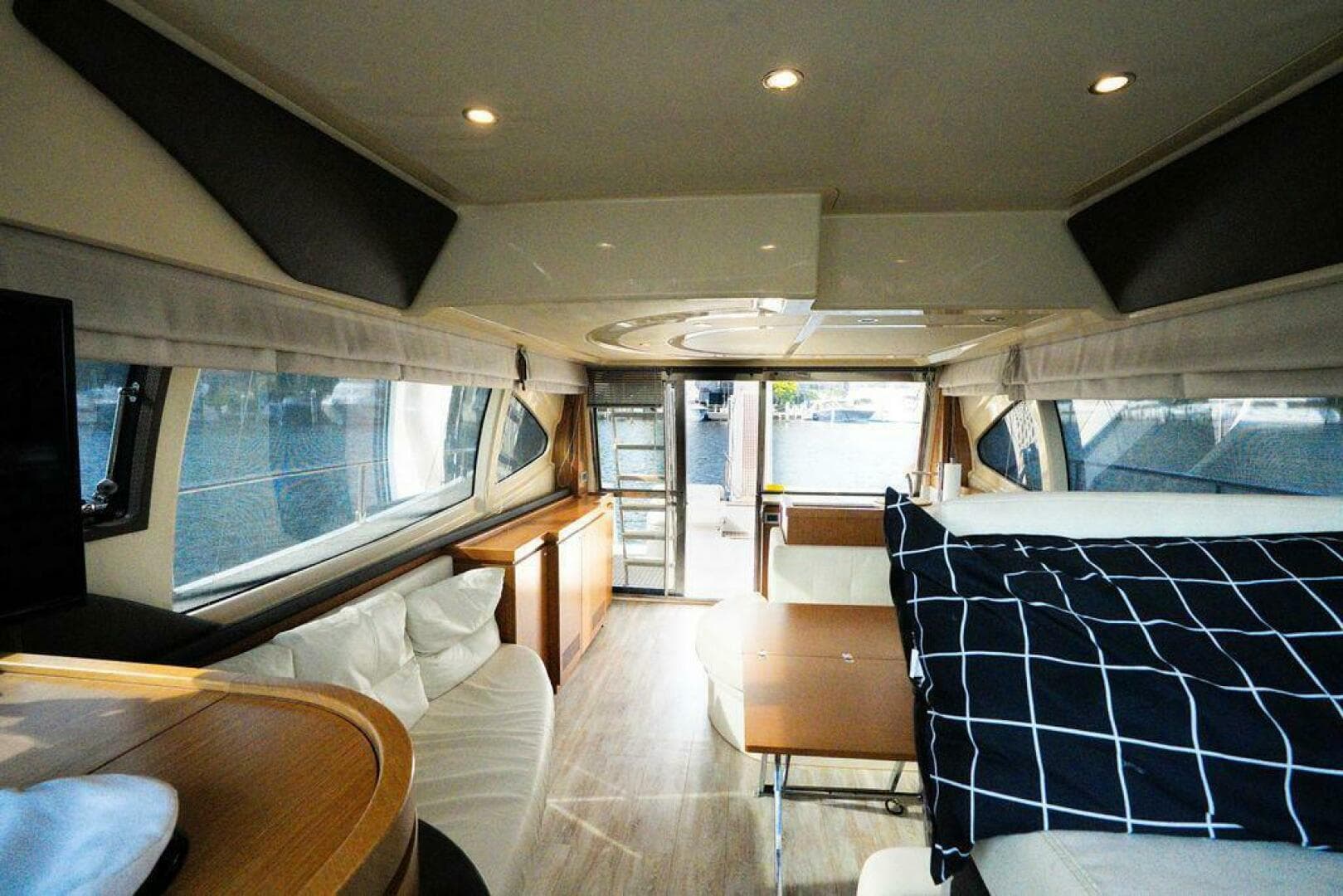 2009 Ferretti Yachts — photo 28