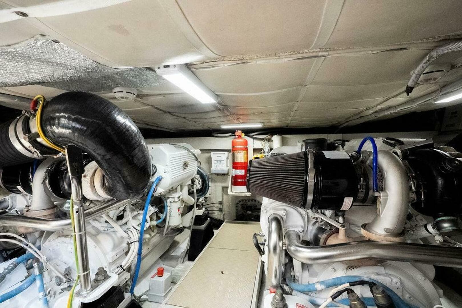 2009 Ferretti Yachts — photo 2