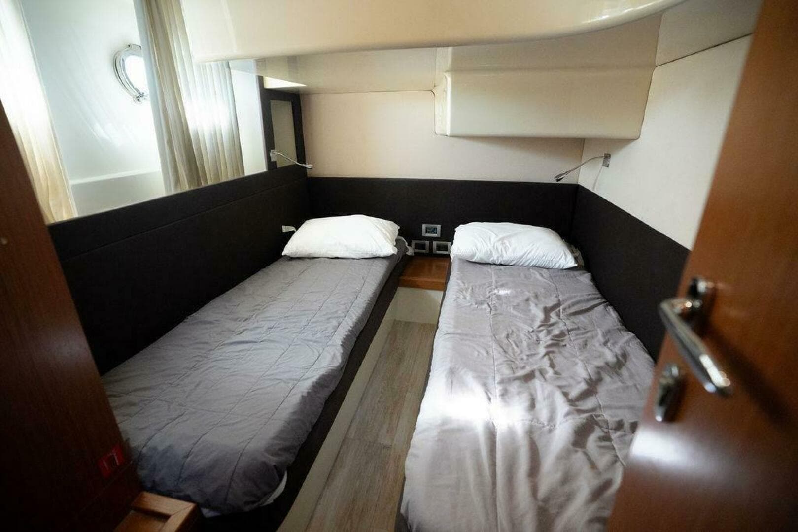 2009 Ferretti Yachts — photo 5