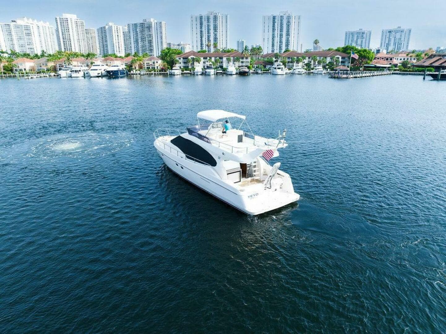 2009 Ferretti Yachts — photo 34