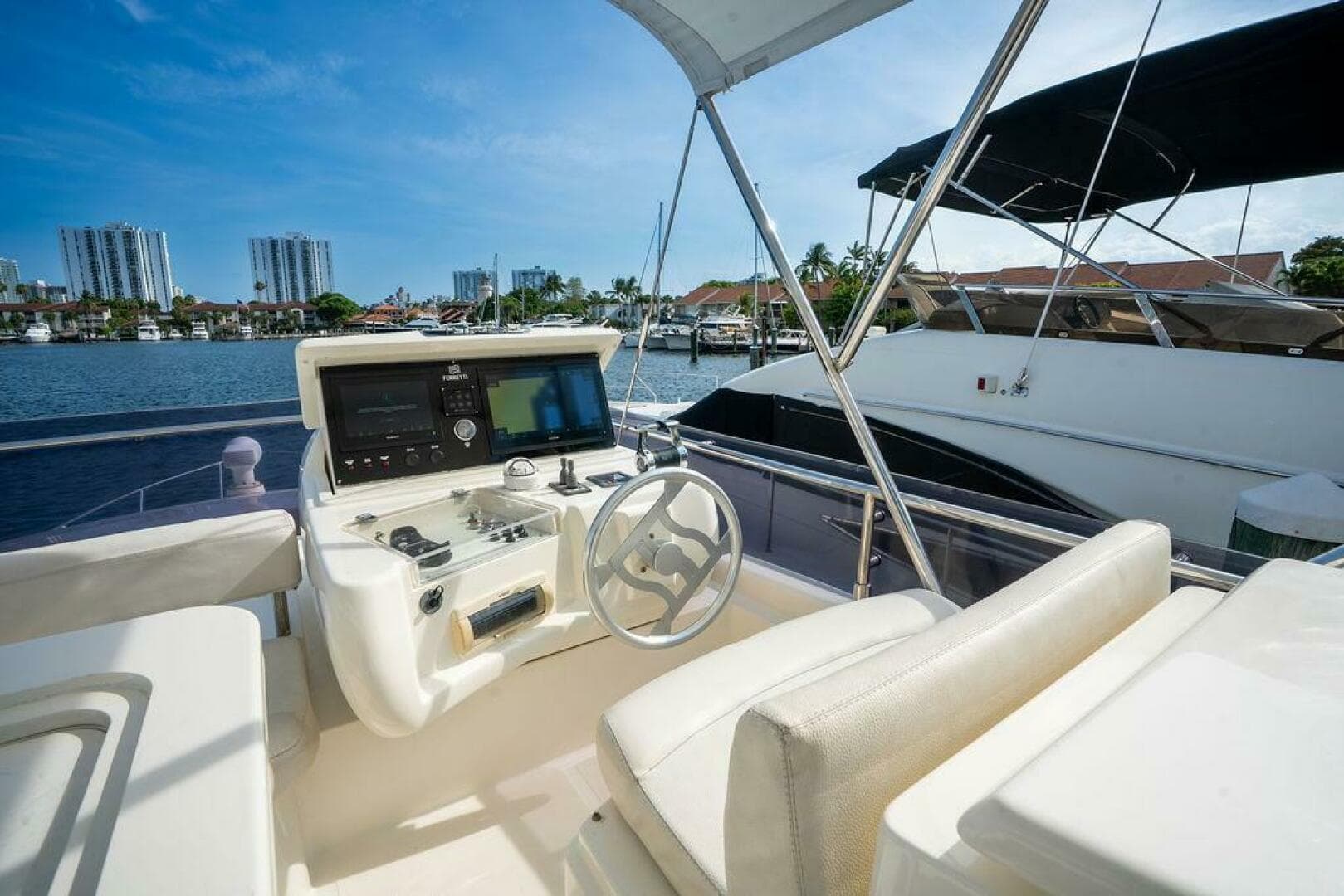 2009 Ferretti Yachts — photo 22